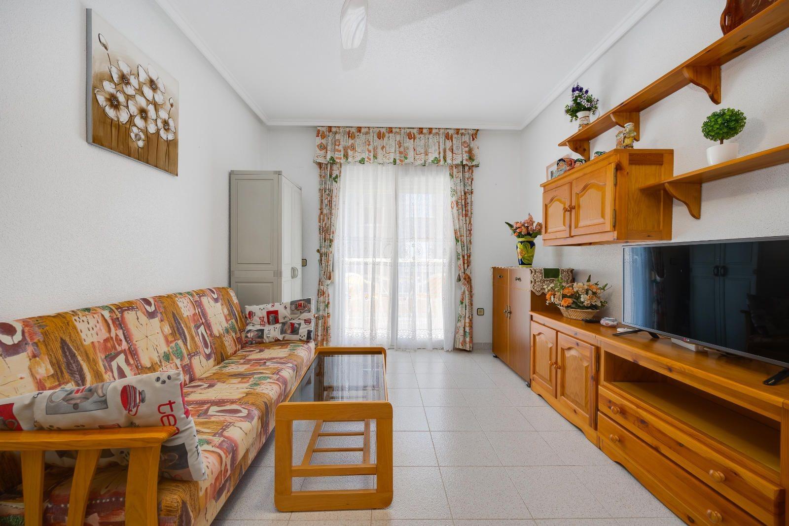 2 Bed, 1 Bath, ApartmentFor Sale, Torrevieja, Alicante