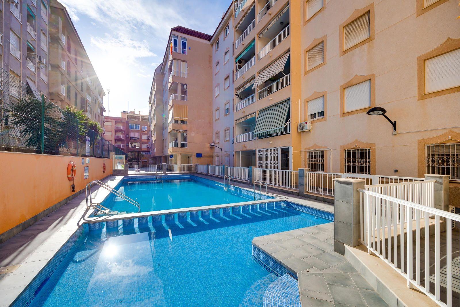 2 Bed, 1 Bath, ApartmentFor Sale, Torrevieja, Alicante