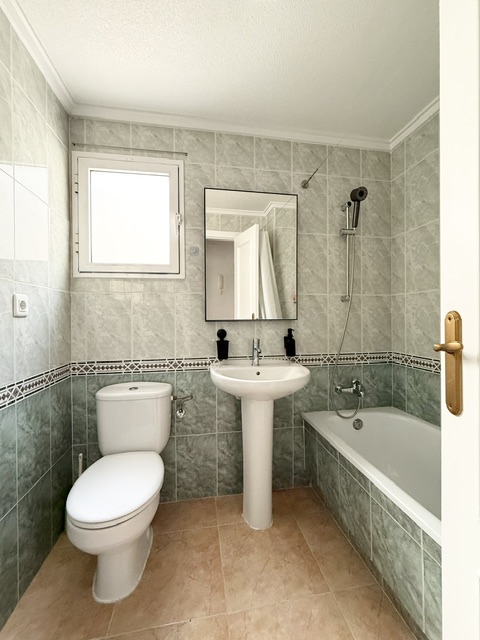 2 Bed, 1 Bath, ApartmentFor Sale, Torrevieja, Alicante