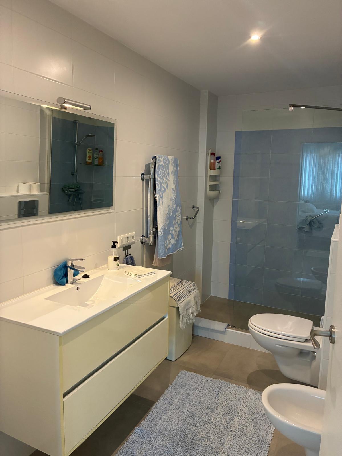 2 Bed, 2 Bath, ApartmentFor Sale, Torrevieja, Alicante