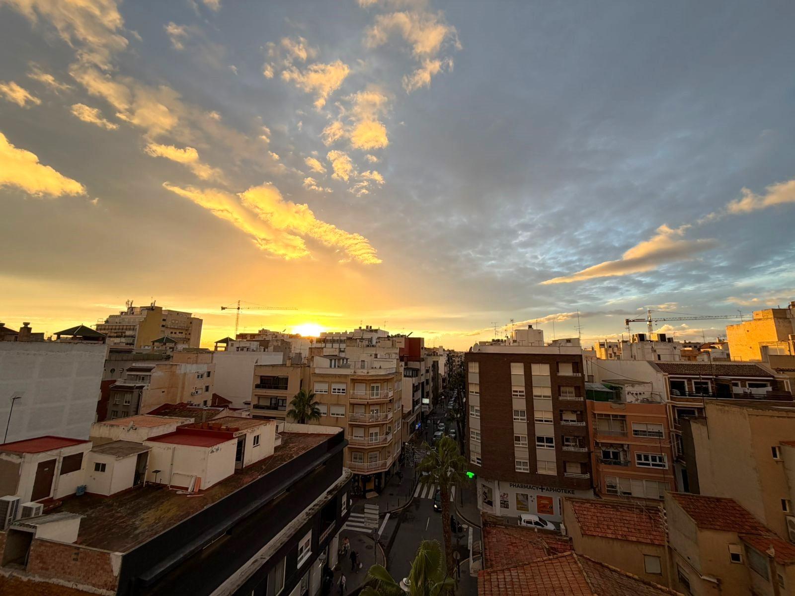 3 Bed, 2 Bath, ApartmentFor Sale, Torrevieja, Alicante