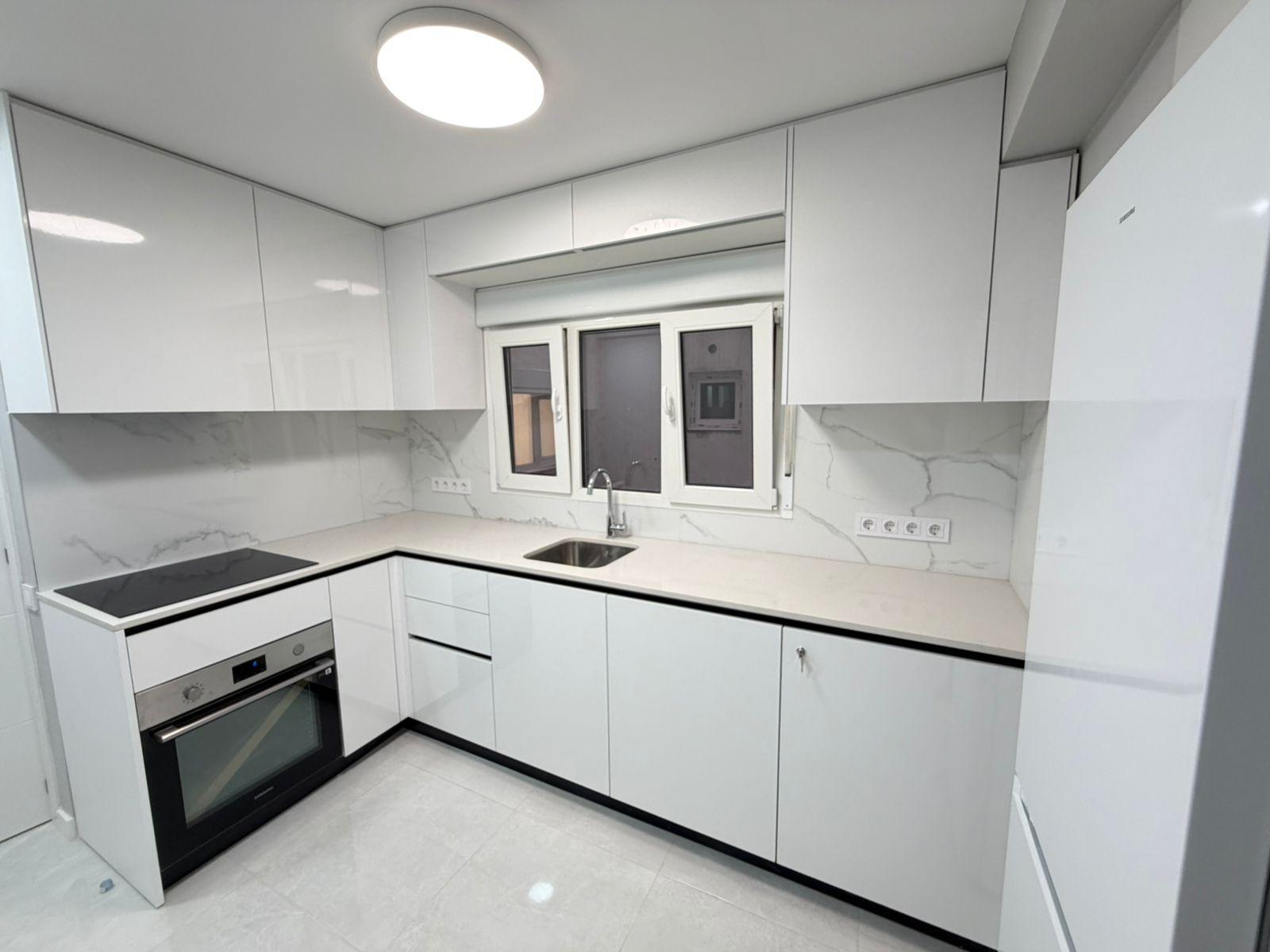 3 Bed, 2 Bath, ApartmentFor Sale, Torrevieja, Alicante