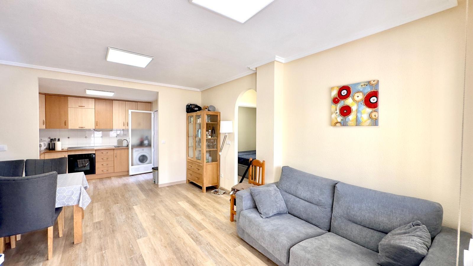 2 Bed, 1 Bath, HouseFor Sale, Torrevieja, Alicante