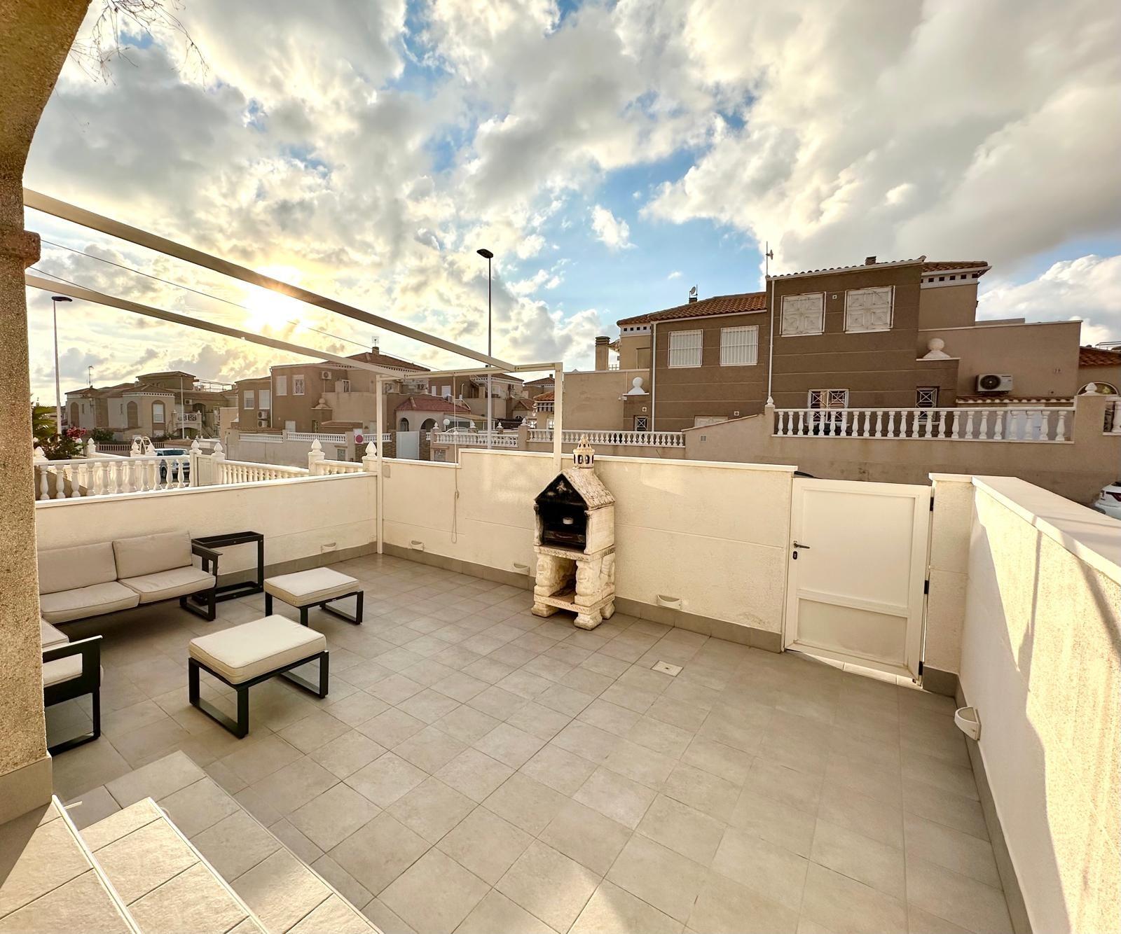 2 Bed, 1 Bath, HouseFor Sale, Torrevieja, Alicante