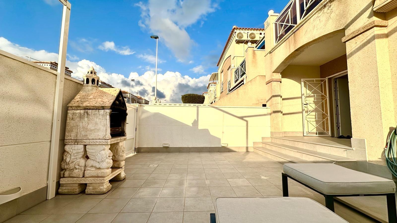 2 Bed, 1 Bath, HouseFor Sale, Torrevieja, Alicante