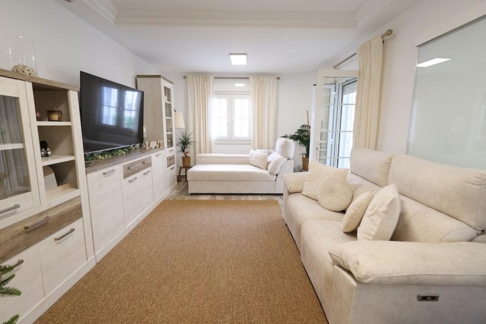 4 Bed, 3 Bath, HouseFor Sale, San Miguel de Salinas, Alicante