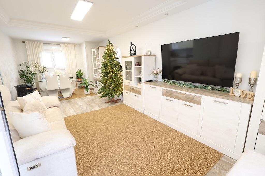 4 Bed, 3 Bath, HouseFor Sale, San Miguel de Salinas, Alicante