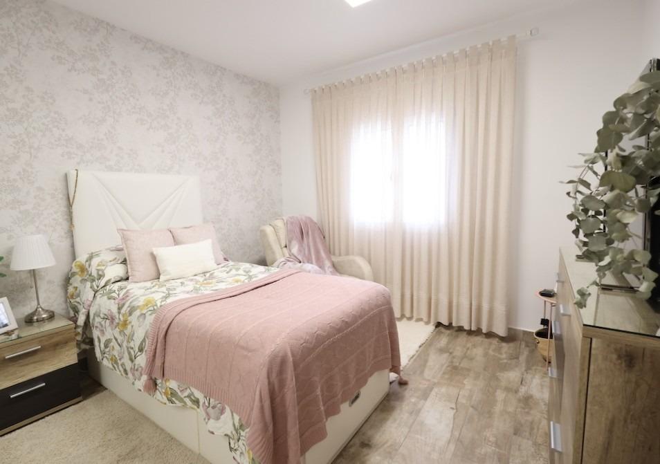 4 Bed, 3 Bath, HouseFor Sale, San Miguel de Salinas, Alicante