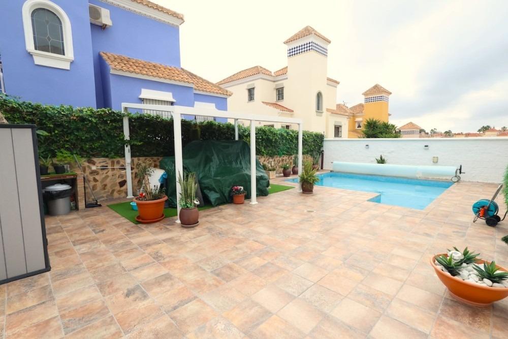4 Bed, 3 Bath, HouseFor Sale, San Miguel de Salinas, Alicante