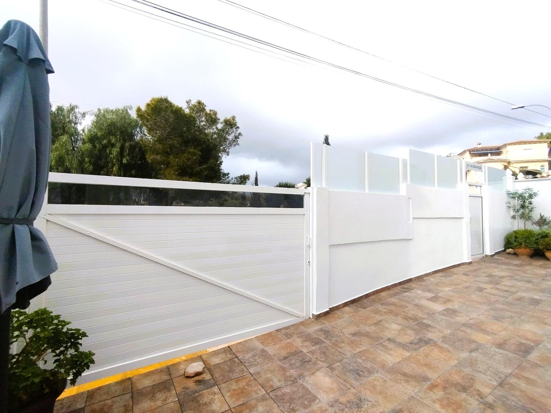 4 Bed, 3 Bath, HouseFor Sale, San Miguel de Salinas, Alicante