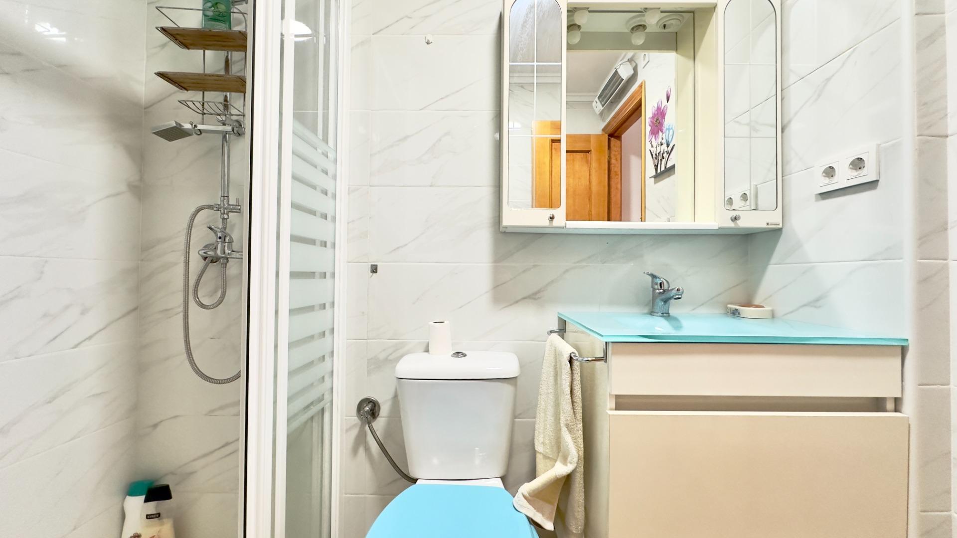 2 Bed, 1 Bath, ApartmentFor Sale, Torrevieja, Alicante