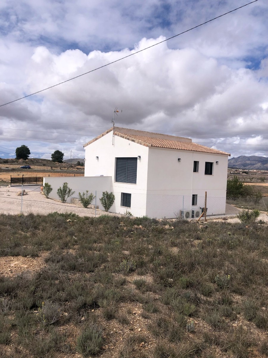 5 Bed, 3 Bath, HouseFor Sale, Pinoso, Alicante