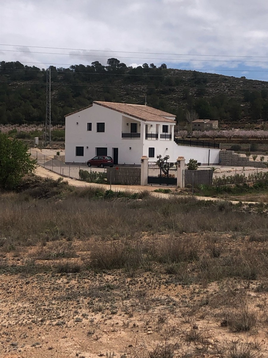 5 Bed, 3 Bath, HouseFor Sale, Pinoso, Alicante