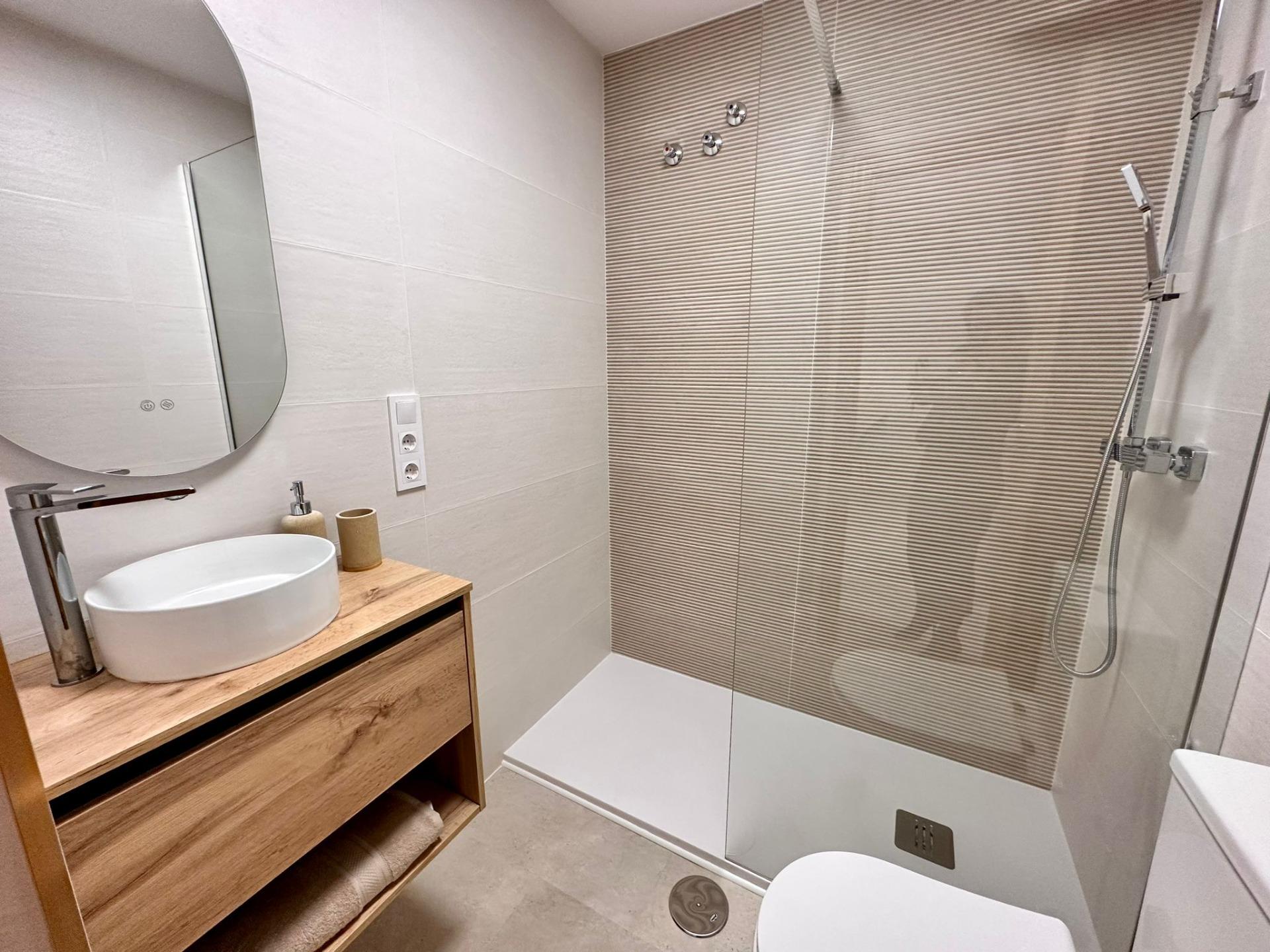 2 Bed, 1 Bath, ApartmentFor Sale, Torrevieja, Alicante