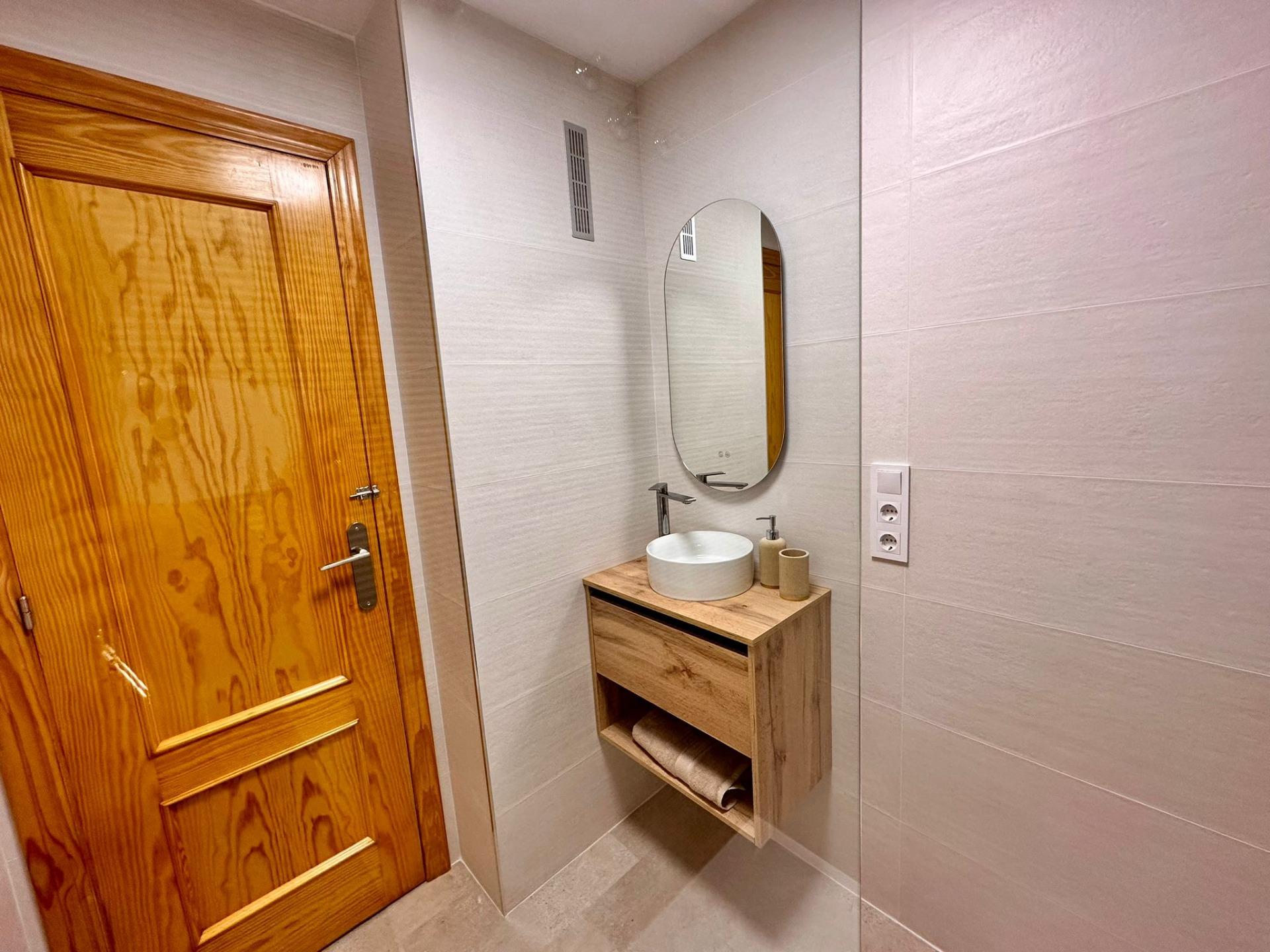 2 Bed, 1 Bath, ApartmentFor Sale, Torrevieja, Alicante