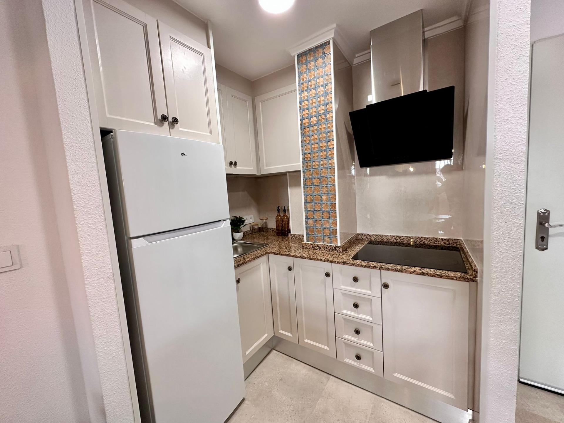 2 Bed, 1 Bath, ApartmentFor Sale, Torrevieja, Alicante