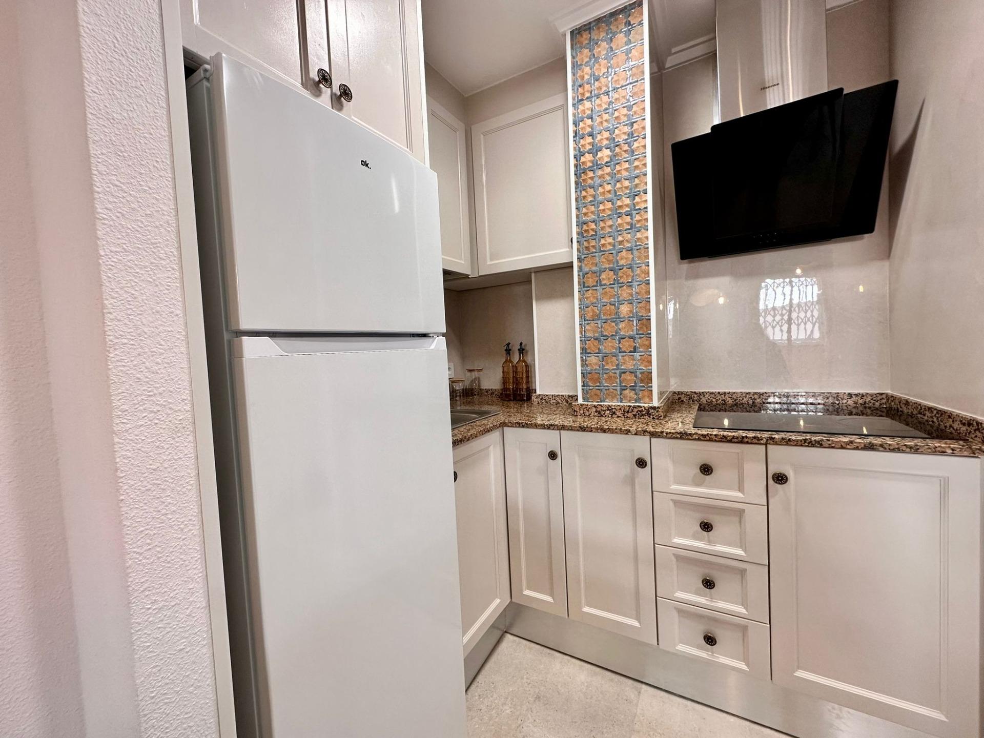 2 Bed, 1 Bath, ApartmentFor Sale, Torrevieja, Alicante