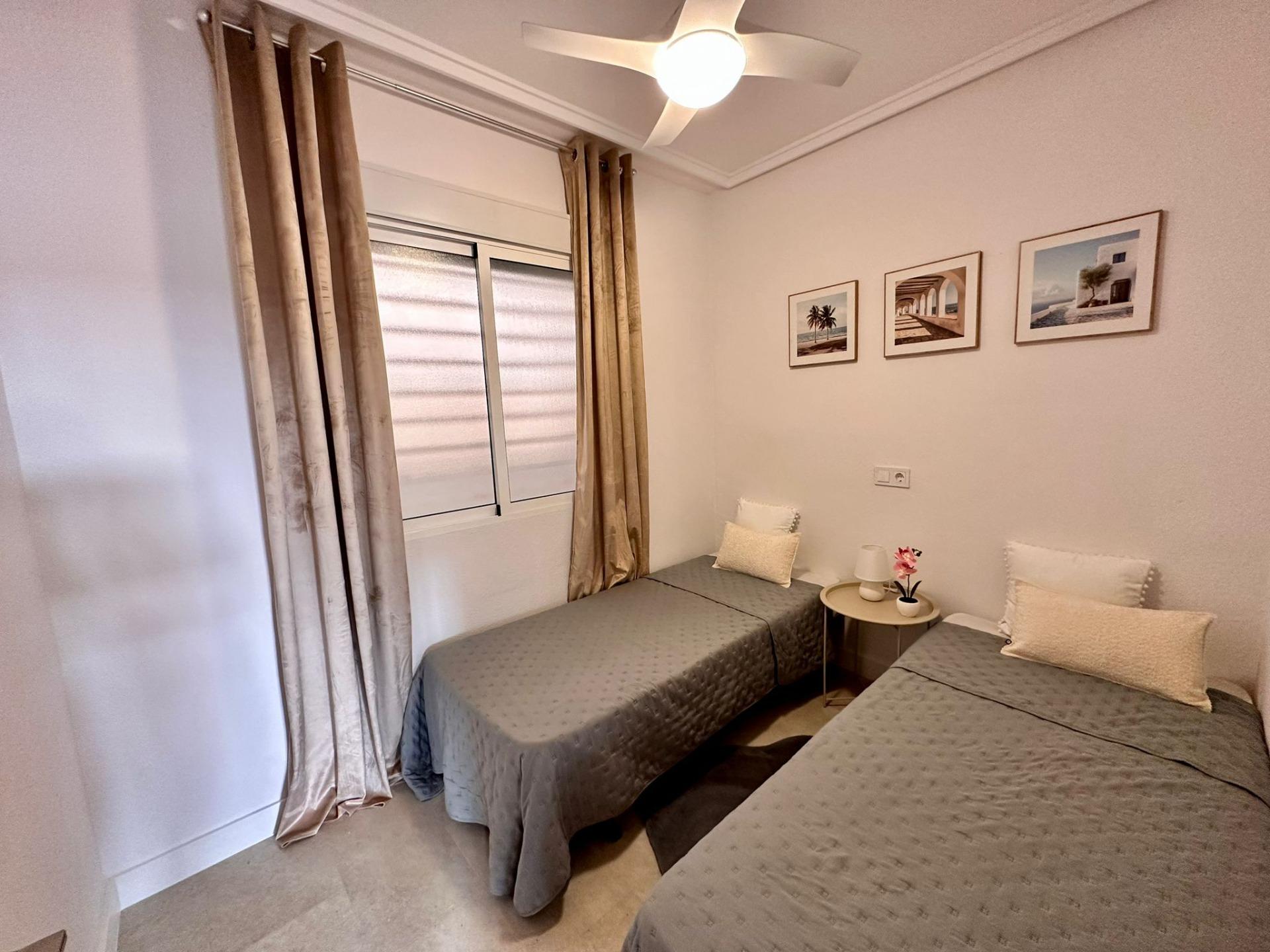 2 Bed, 1 Bath, ApartmentFor Sale, Torrevieja, Alicante