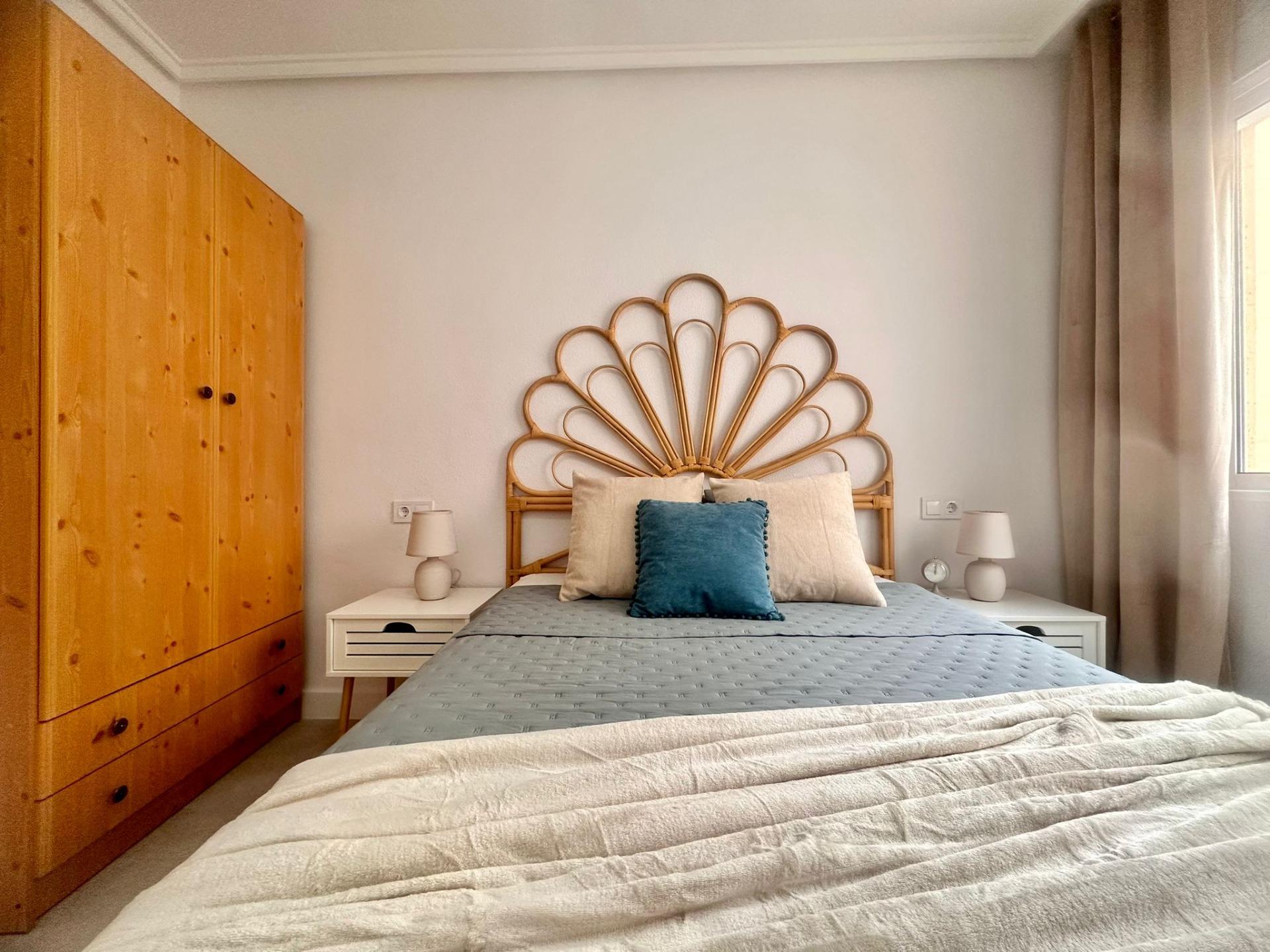 2 Bed, 1 Bath, ApartmentFor Sale, Torrevieja, Alicante