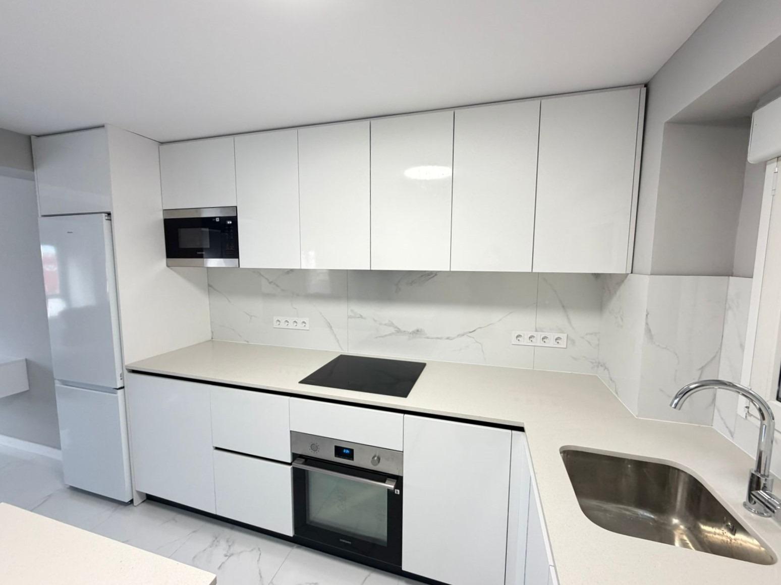 3 Bed, 2 Bath, ApartmentFor Sale, Torrevieja, Alicante