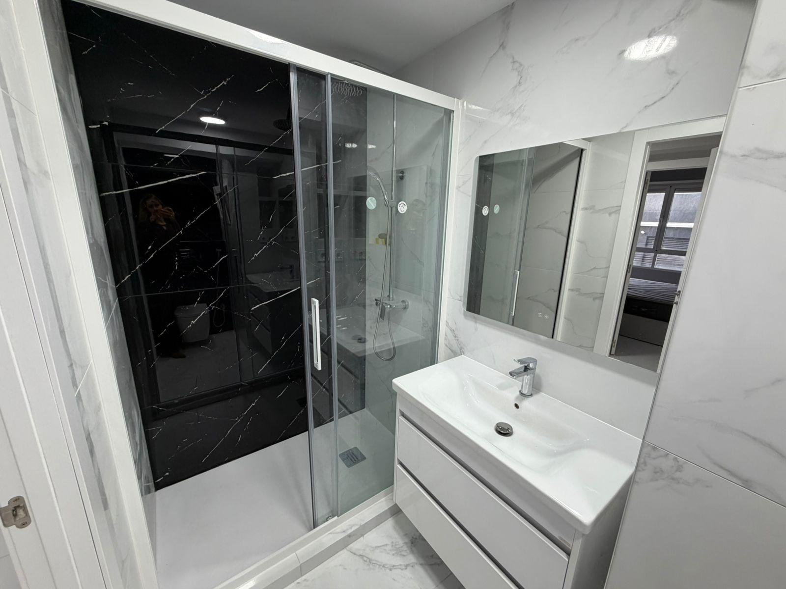 3 Bed, 2 Bath, ApartmentFor Sale, Torrevieja, Alicante