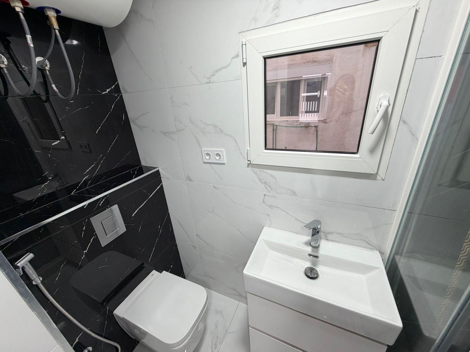 3 Bed, 2 Bath, ApartmentFor Sale, Torrevieja, Alicante