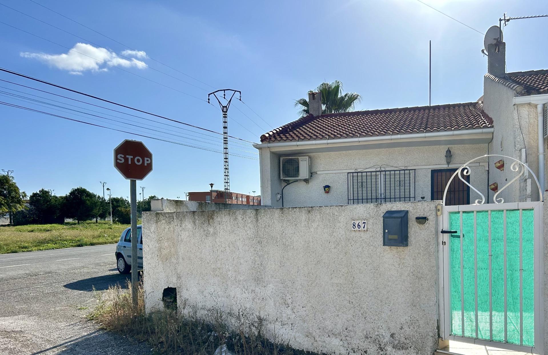 2 Bed, 1 Bath, HouseFor Sale, Torrevieja, Alicante