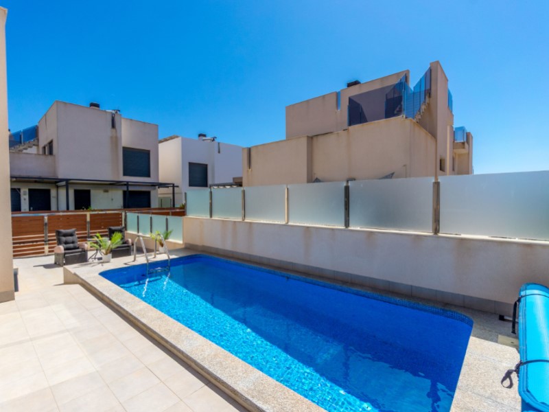 5 Bed, 3 Bath, HouseFor Sale, Torrevieja, Alicante