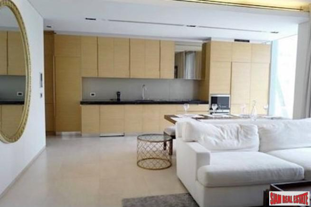 2 Bed, 2 Bath, ApartmentFor Sale, Si Lom, Bangkok