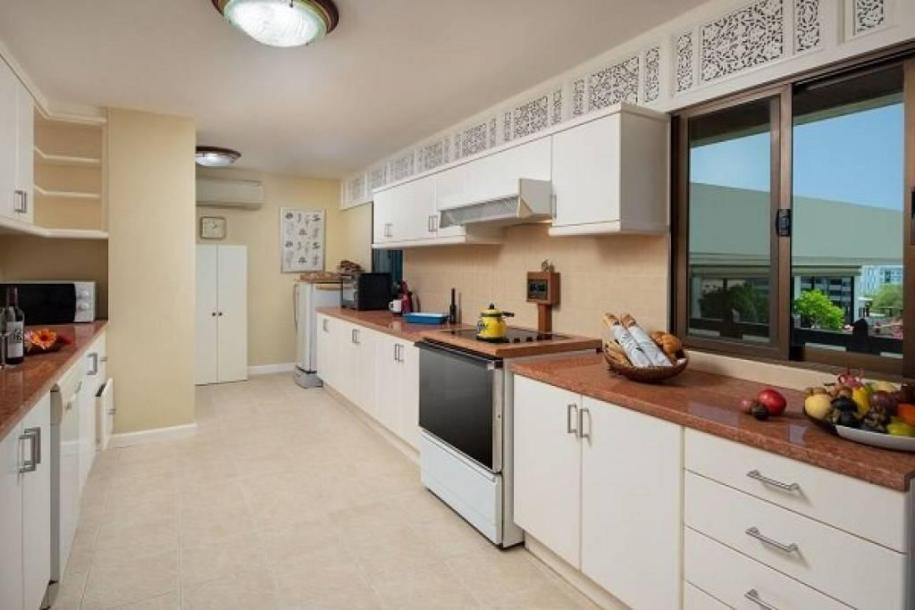 4 Bath, ApartmentFor Sale, North - Hua Hin, Prachuap Khiri Khan