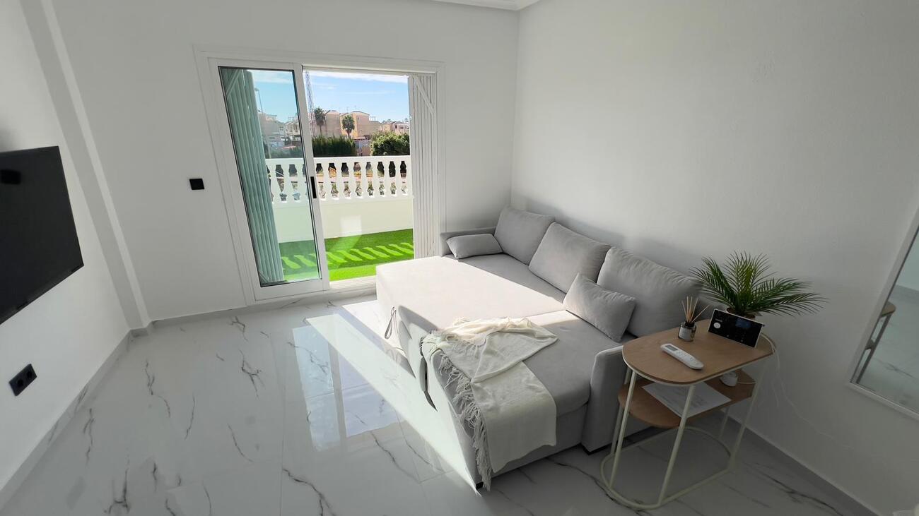1 Bed, 1 Bath, ApartmentFor Sale, Orihuela Costa, Alicante