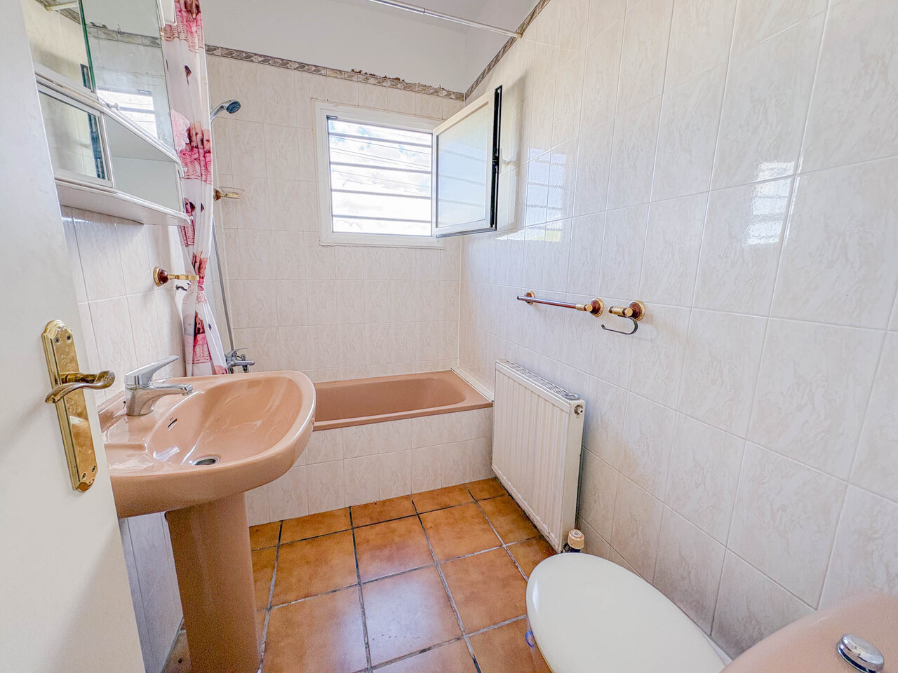 4 Bed, 2 Bath, HouseFor Sale, Los Balcones, Alicante