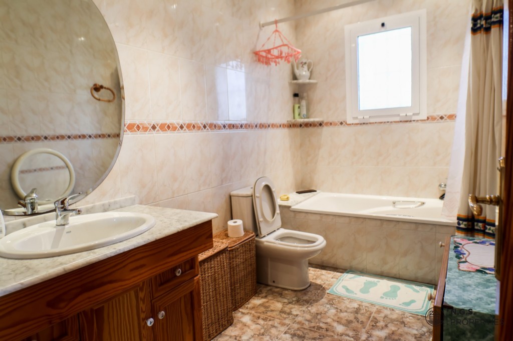 3 Bed, 1 Bath, HouseFor Sale, Hondon De Las Nieves, Alicante