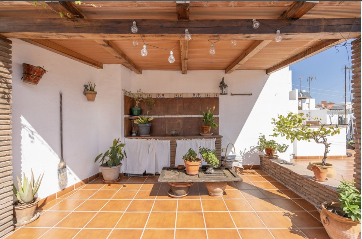 2 Bed, 1 Bath, HouseFor Sale, Estepona, Malaga