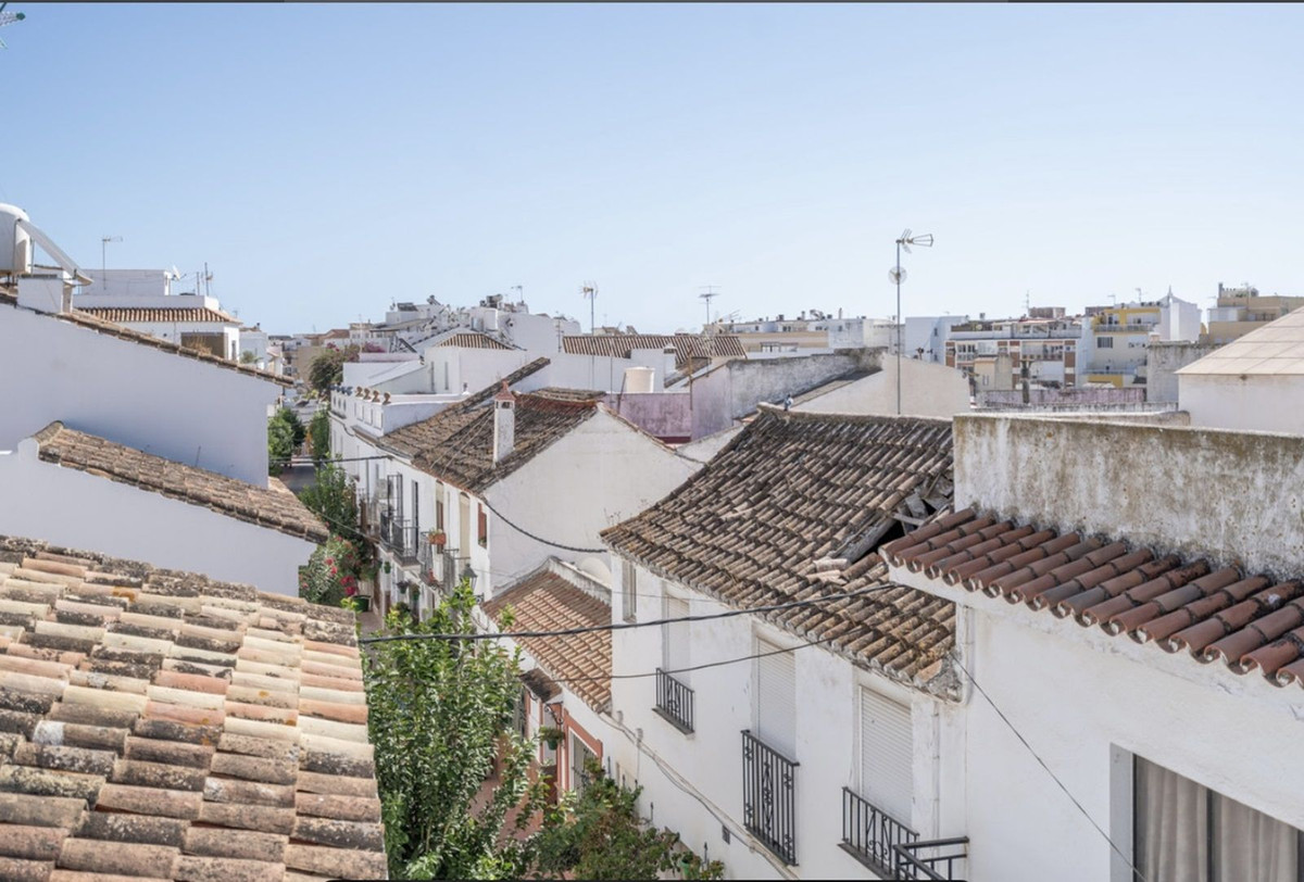 2 Bed, 1 Bath, HouseFor Sale, Estepona, Malaga