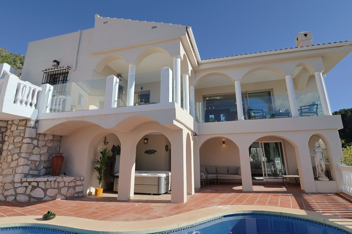 4 Bed, 3 Bath, HouseFor Sale, Mijas, Malaga
