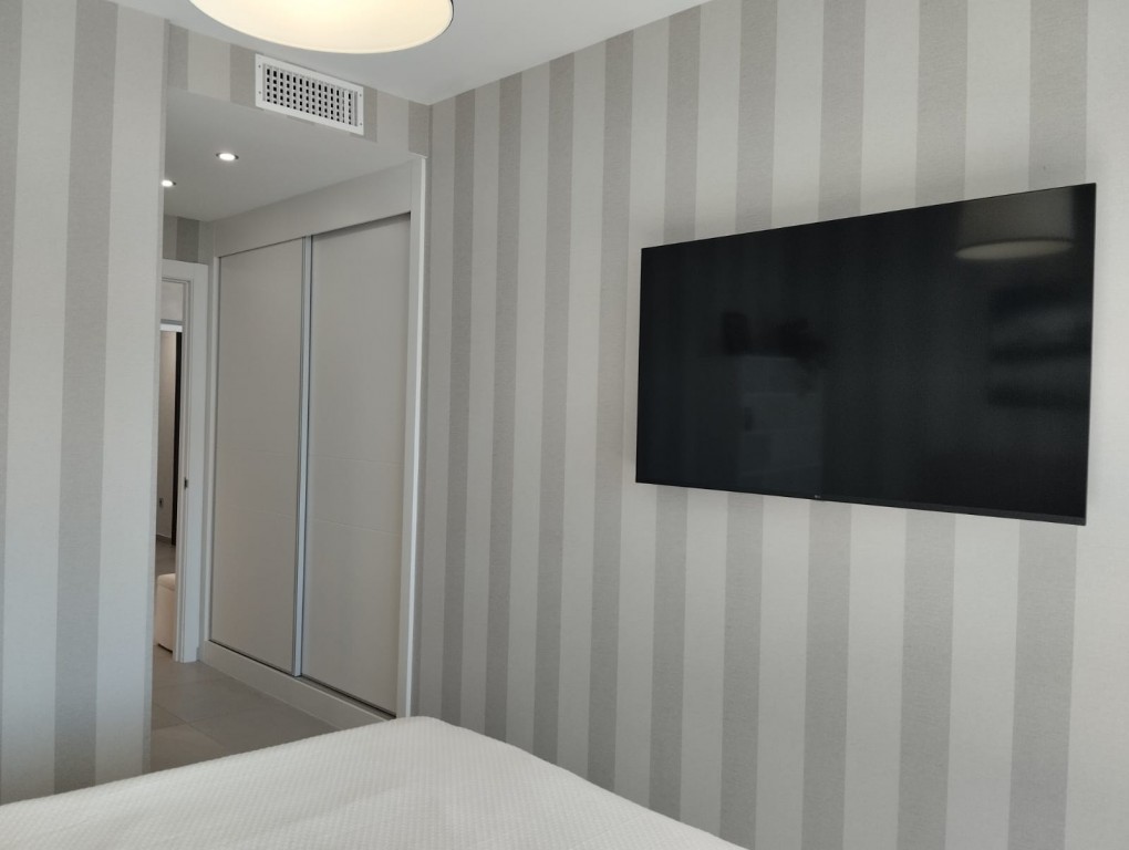 3 Bed, 2 Bath, ApartmentFor Sale, Playa de Poniente, Alicante