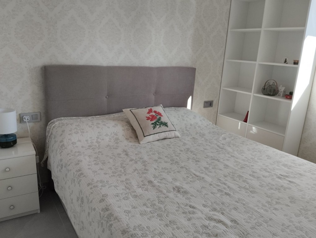 3 Bed, 2 Bath, ApartmentFor Sale, Playa de Poniente, Alicante