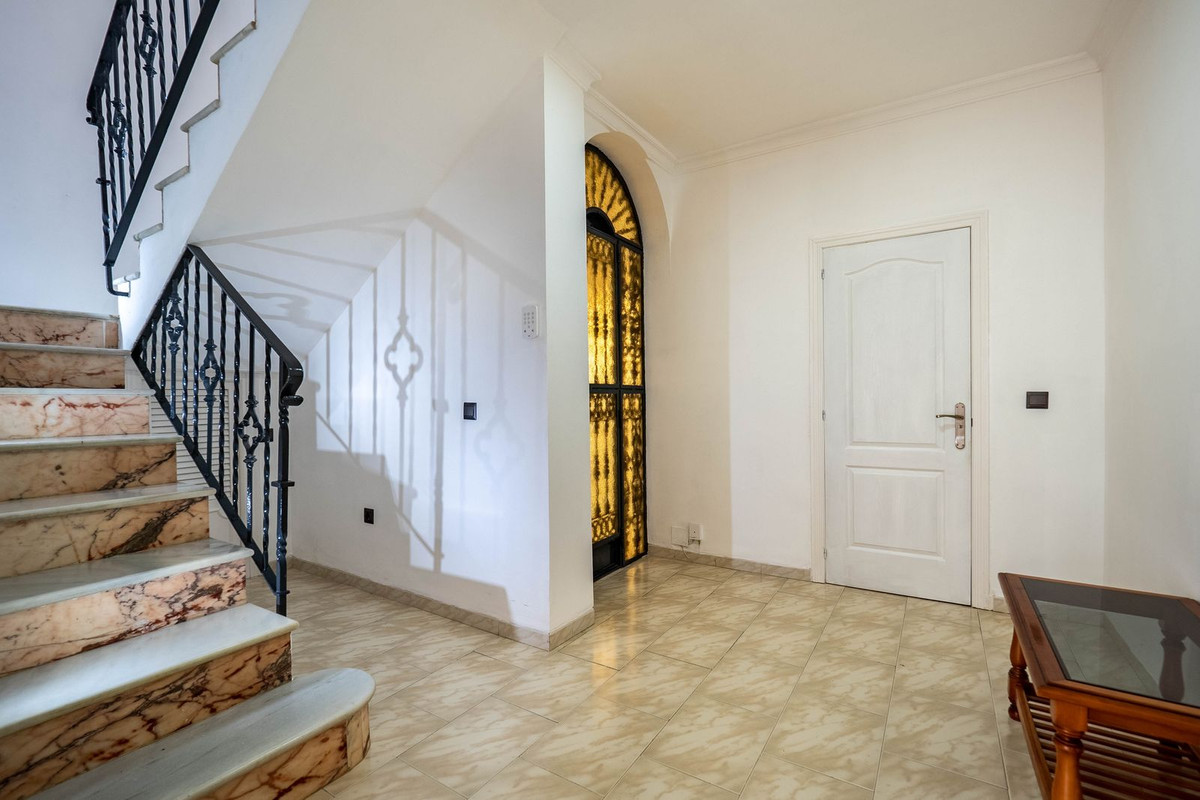 Alhaurin el Grande, Malaga, 6 Bedrooms Bedrooms, ,3 BathroomsBathrooms,For Sale,R4831489