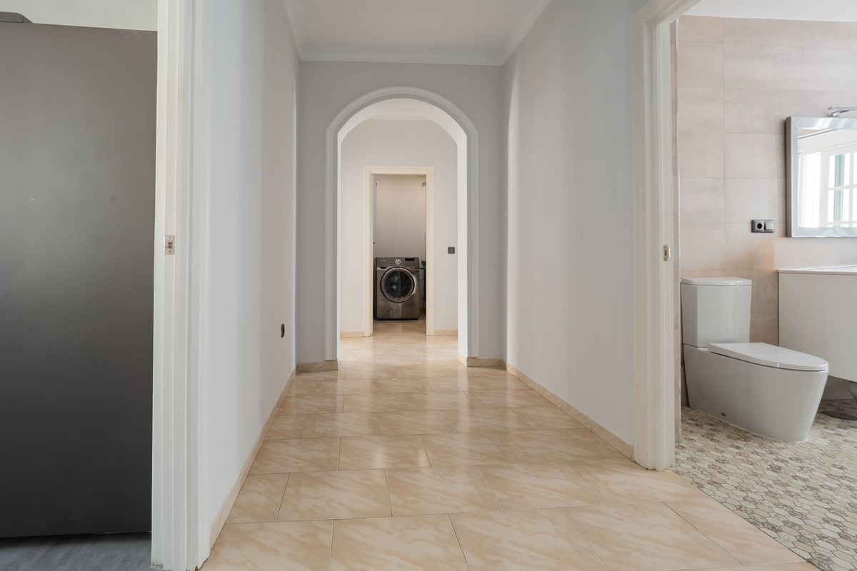 Alhaurin el Grande, Malaga, 6 Bedrooms Bedrooms, ,3 BathroomsBathrooms,For Sale,R4831489