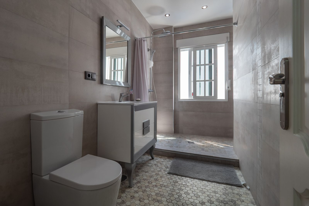 Alhaurin el Grande, Malaga, 6 Bedrooms Bedrooms, ,3 BathroomsBathrooms,For Sale,R4831489