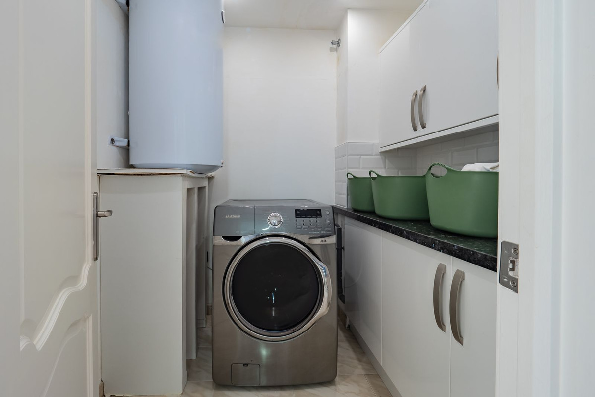 Alhaurin el Grande, Malaga, 6 Bedrooms Bedrooms, ,3 BathroomsBathrooms,For Sale,R4831489