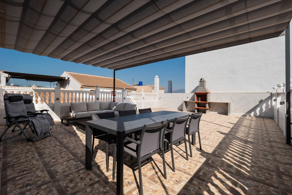 Alhaurin el Grande, Malaga, 6 Bedrooms Bedrooms, ,3 BathroomsBathrooms,For Sale,R4831489