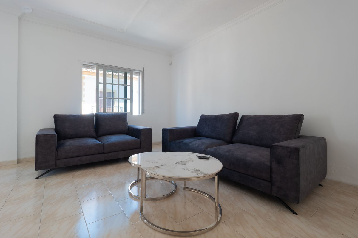 Alhaurin el Grande, Malaga, 6 Bedrooms Bedrooms, ,3 BathroomsBathrooms,For Sale,R4831489