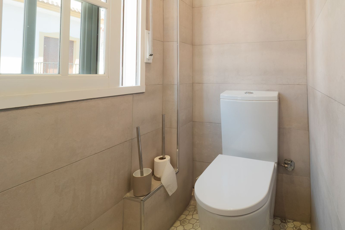 Alhaurin el Grande, Malaga, 6 Bedrooms Bedrooms, ,3 BathroomsBathrooms,For Sale,R4831489