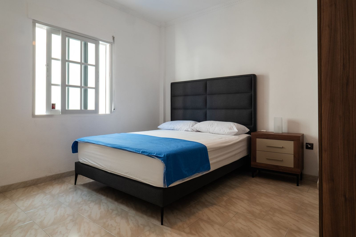 Alhaurin el Grande, Malaga, 6 Bedrooms Bedrooms, ,3 BathroomsBathrooms,For Sale,R4831489