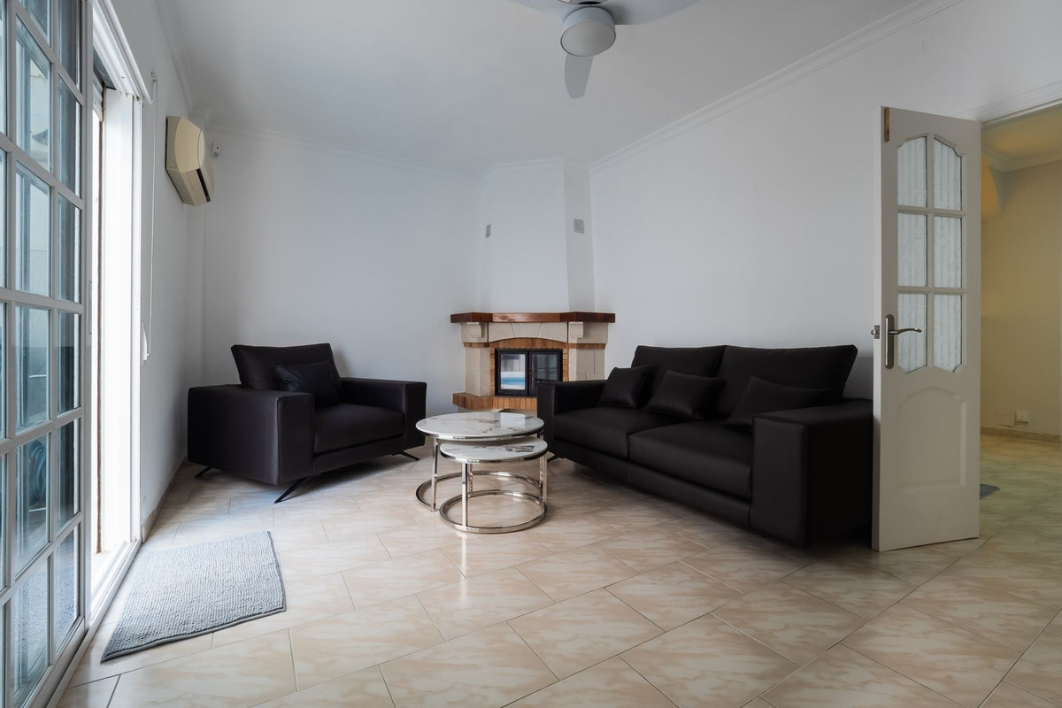 Alhaurin el Grande, Malaga, 6 Bedrooms Bedrooms, ,3 BathroomsBathrooms,For Sale,R4831489