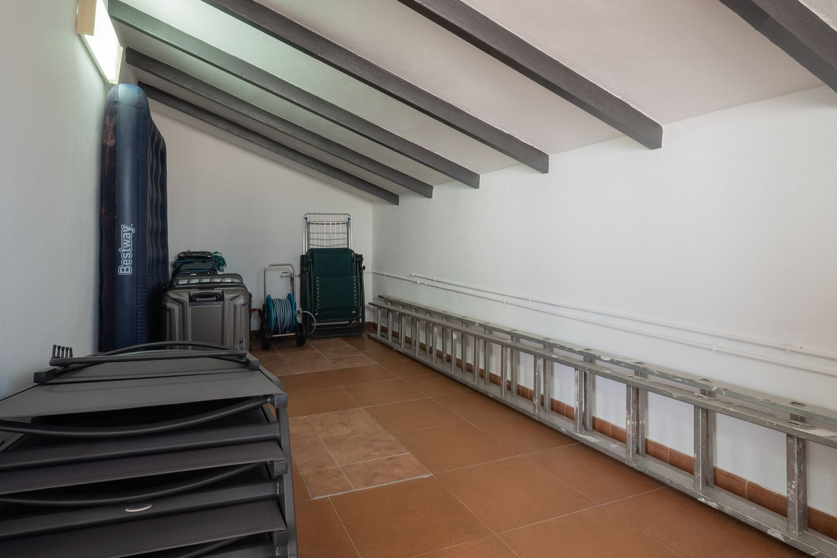 Alhaurin el Grande, Malaga, 6 Bedrooms Bedrooms, ,3 BathroomsBathrooms,For Sale,R4831489