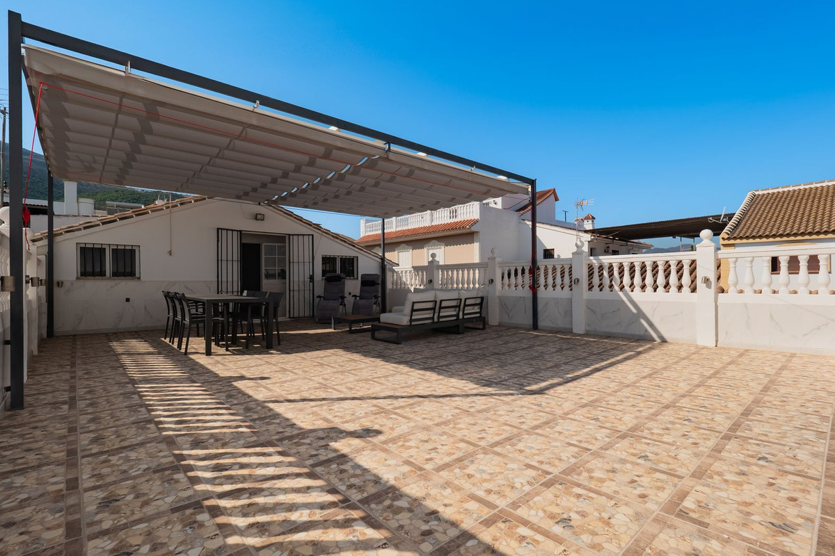 Alhaurin el Grande, Malaga, 6 Bedrooms Bedrooms, ,3 BathroomsBathrooms,For Sale,R4831489