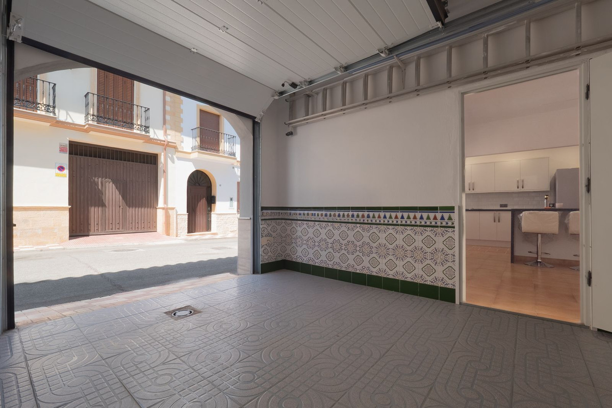 Alhaurin el Grande, Malaga, 6 Bedrooms Bedrooms, ,3 BathroomsBathrooms,For Sale,R4831489